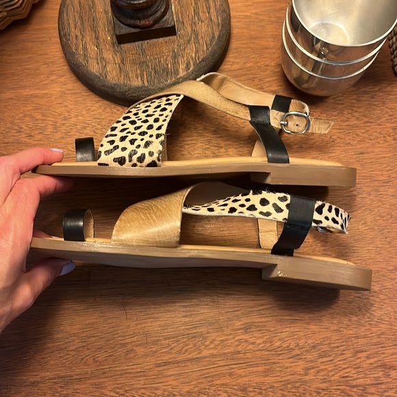 DIBA TRUE Count Tess sandals :: 9M :: like new - Picture 4 of 8